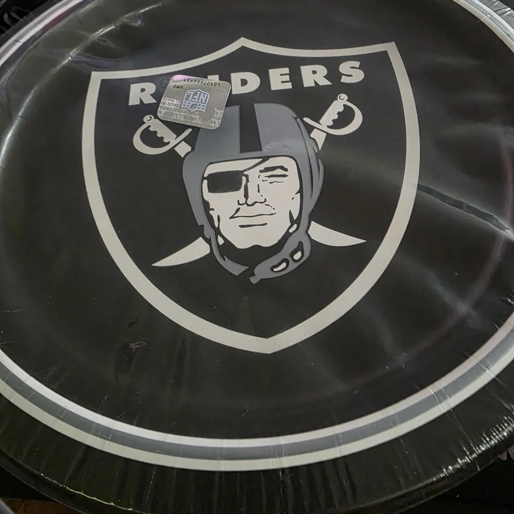 Raiders Black Party Plates 85 count
